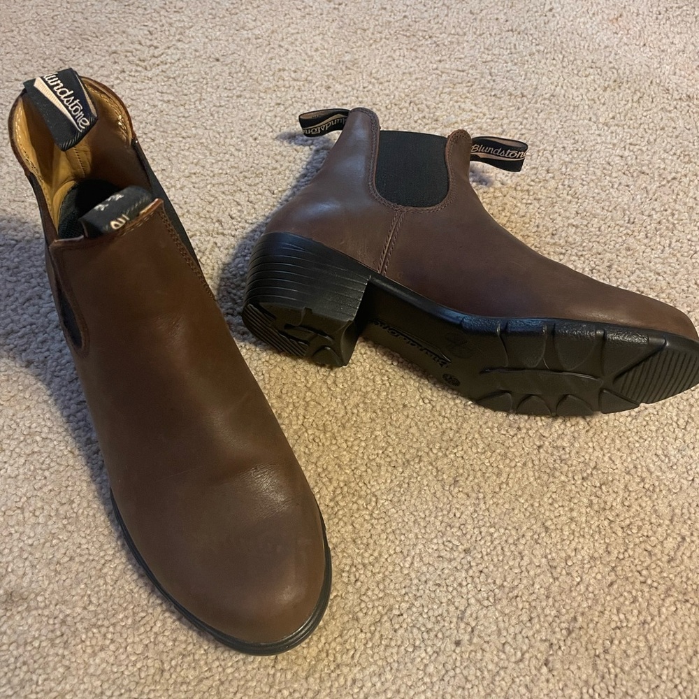 Blundstones 1673 Heeled Boots - Antique Brown
